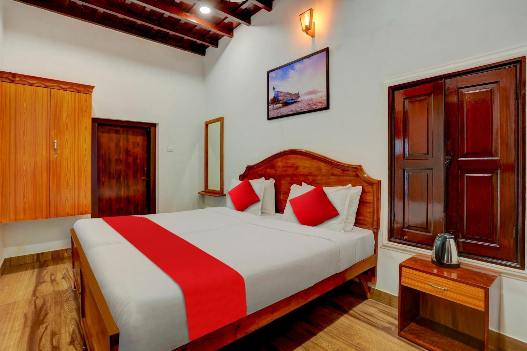 Hotel O Poptavern Heritage Kovalam Exterior photo